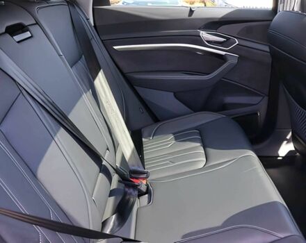 Сірий Ауді Інша, об'ємом двигуна 0 л та пробігом 12 тис. км за 20000 $, фото 12 на Automoto.ua