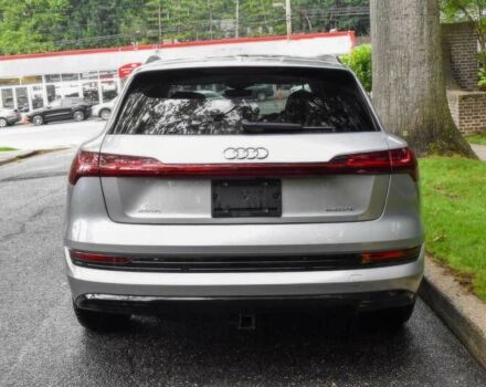 Сірий Ауді Інша, об'ємом двигуна 0 л та пробігом 12 тис. км за 20000 $, фото 5 на Automoto.ua