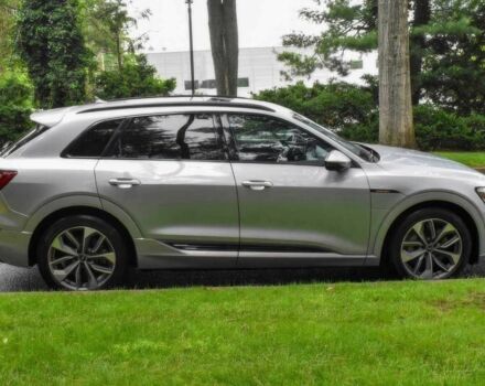 Сірий Ауді Інша, об'ємом двигуна 0 л та пробігом 12 тис. км за 20000 $, фото 3 на Automoto.ua