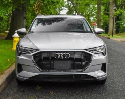 Сірий Ауді Інша, об'ємом двигуна 0 л та пробігом 21 тис. км за 27100 $, фото 1 на Automoto.ua