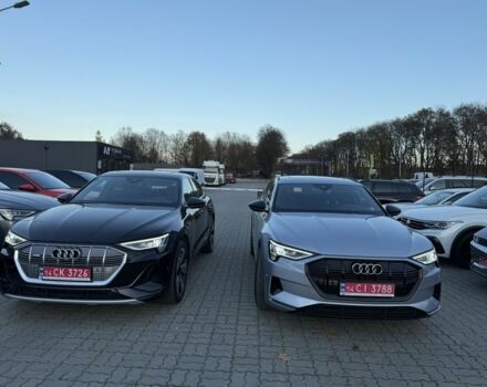 Серый Ауди Другая, объемом двигателя 0 л и пробегом 32 тыс. км за 41990 $, фото 17 на Automoto.ua