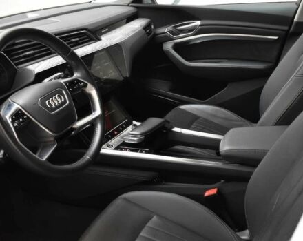 Сірий Ауді Інша, об'ємом двигуна 0 л та пробігом 21 тис. км за 27100 $, фото 10 на Automoto.ua