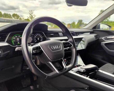 Сірий Ауді Інша, об'ємом двигуна 0 л та пробігом 56 тис. км за 26000 $, фото 10 на Automoto.ua