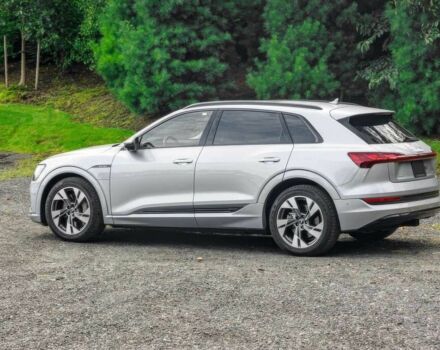 Серый Ауди Другая, объемом двигателя 0 л и пробегом 28 тыс. км за 20000 $, фото 4 на Automoto.ua