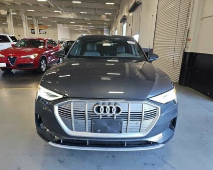 Сірий Ауді Інша, об'ємом двигуна 0 л та пробігом 86 тис. км за 25000 $, фото 1 на Automoto.ua