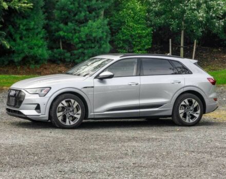 Серый Ауди Другая, объемом двигателя 0 л и пробегом 28 тыс. км за 20000 $, фото 2 на Automoto.ua