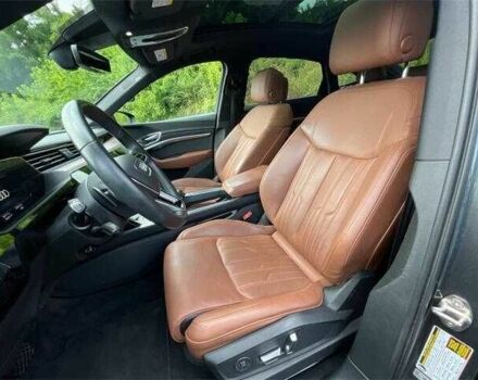 Сірий Ауді Інша, об'ємом двигуна 0 л та пробігом 34 тис. км за 25300 $, фото 4 на Automoto.ua