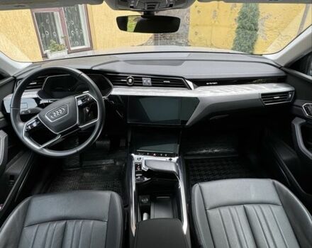 Сірий Ауді Інша, об'ємом двигуна 0 л та пробігом 5 тис. км за 37900 $, фото 7 на Automoto.ua