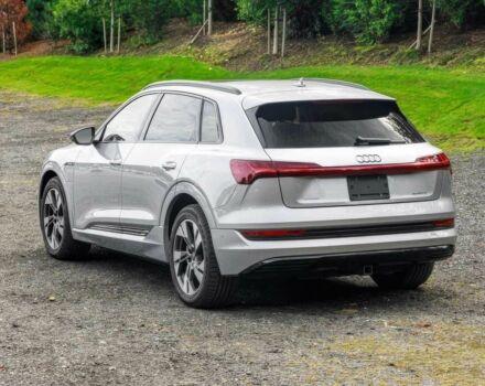 Серый Ауди Другая, объемом двигателя 0 л и пробегом 28 тыс. км за 20000 $, фото 5 на Automoto.ua