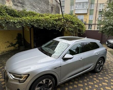 Сірий Ауді Інша, об'ємом двигуна 0 л та пробігом 5 тис. км за 37900 $, фото 2 на Automoto.ua