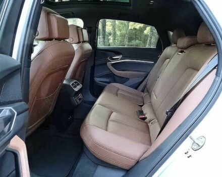 Серый Ауди Другая, объемом двигателя 0 л и пробегом 29 тыс. км за 23000 $, фото 11 на Automoto.ua