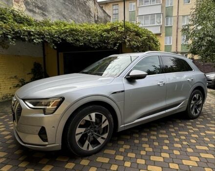 Сірий Ауді Інша, об'ємом двигуна 0 л та пробігом 5 тис. км за 37900 $, фото 1 на Automoto.ua