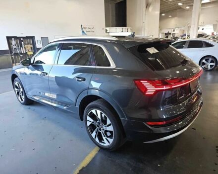 Сірий Ауді Інша, об'ємом двигуна 0 л та пробігом 86 тис. км за 25000 $, фото 4 на Automoto.ua