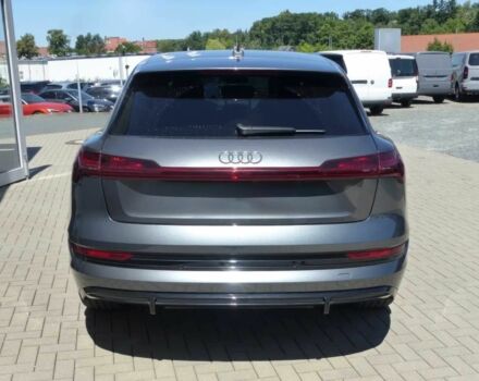 Серый Ауди Другая, объемом двигателя 0 л и пробегом 17 тыс. км за 31200 $, фото 2 на Automoto.ua