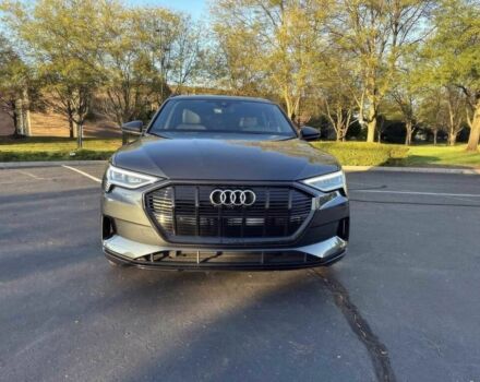 Сірий Ауді Інша, об'ємом двигуна 0 л та пробігом 18 тис. км за 20000 $, фото 1 на Automoto.ua