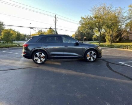 Сірий Ауді Інша, об'ємом двигуна 0 л та пробігом 18 тис. км за 20000 $, фото 6 на Automoto.ua