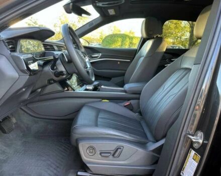 Сірий Ауді Інша, об'ємом двигуна 0 л та пробігом 18 тис. км за 20000 $, фото 9 на Automoto.ua