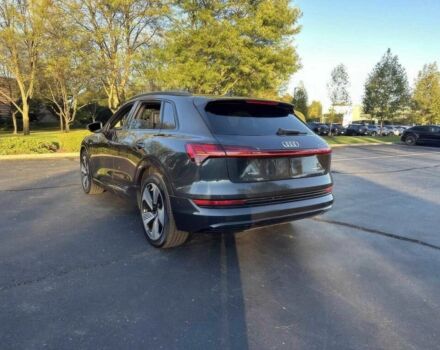 Сірий Ауді Інша, об'ємом двигуна 0 л та пробігом 18 тис. км за 20000 $, фото 4 на Automoto.ua