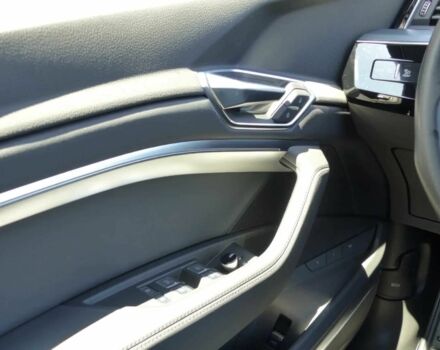 Серый Ауди Другая, объемом двигателя 0 л и пробегом 17 тыс. км за 31200 $, фото 6 на Automoto.ua