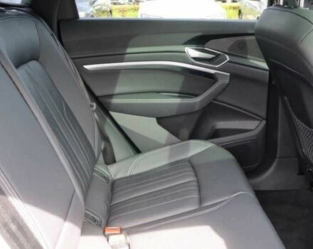 Серый Ауди Другая, объемом двигателя 0 л и пробегом 29 тыс. км за 26800 $, фото 10 на Automoto.ua