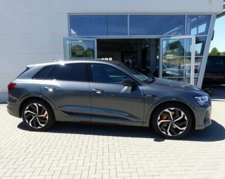 Серый Ауди Другая, объемом двигателя 0 л и пробегом 17 тыс. км за 31200 $, фото 4 на Automoto.ua