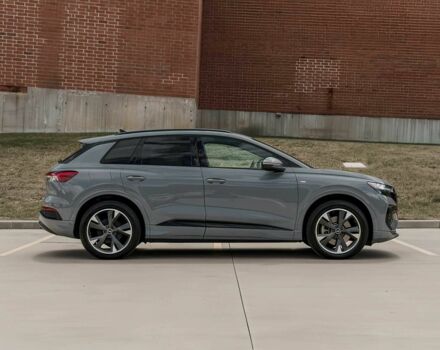 Сірий Ауді Інша, об'ємом двигуна 0 л та пробігом 25 тис. км за 17500 $, фото 7 на Automoto.ua