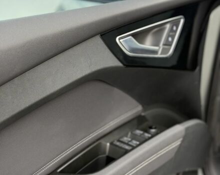 Серый Ауди Другая, объемом двигателя 1 л и пробегом 35 тыс. км за 25000 $, фото 5 на Automoto.ua