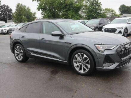 Сірий Ауді Інша, об'ємом двигуна 0 л та пробігом 13 тис. км за 37200 $, фото 1 на Automoto.ua