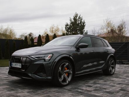 Ауді Інша 2022 у Львові на Automoto.ua Сірий Ауді Інша, об'ємом двигуна 0 л та пробігом 14 тис. км за 47800 $, фото 1 на Automoto.ua