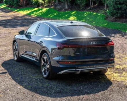 Синій Ауді Інша, об'ємом двигуна 0 л та пробігом 19 тис. км за 38000 $, фото 4 на Automoto.ua