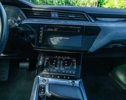 Синій Ауді Інша, об'ємом двигуна 0 л та пробігом 19 тис. км за 38000 $, фото 10 на Automoto.ua