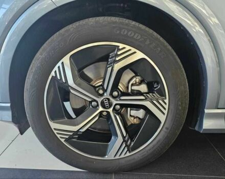 Синій Ауді Інша, об'ємом двигуна 0 л та пробігом 10 тис. км за 30100 $, фото 10 на Automoto.ua