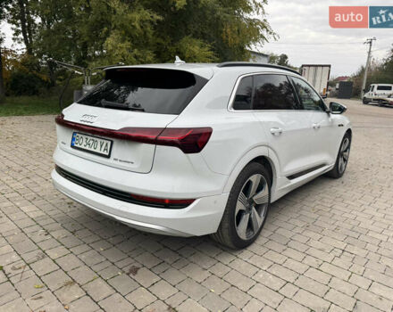 Белый Ауди E-Tron, объемом двигателя 0 л и пробегом 67 тыс. км за 31000 $, фото 11 на Automoto.ua