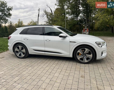 Белый Ауди E-Tron, объемом двигателя 0 л и пробегом 67 тыс. км за 31000 $, фото 15 на Automoto.ua