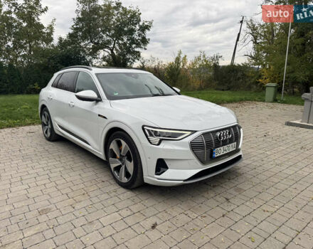 Белый Ауди E-Tron, объемом двигателя 0 л и пробегом 67 тыс. км за 31000 $, фото 17 на Automoto.ua