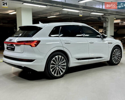 Білий Ауді E-Tron, об'ємом двигуна 0 л та пробігом 36 тис. км за 35000 $, фото 15 на Automoto.ua