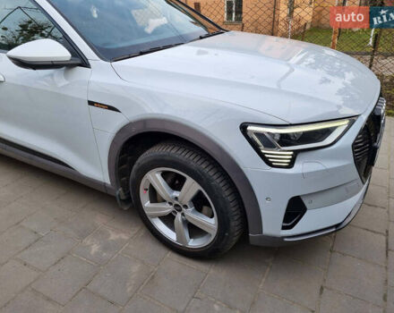 Білий Ауді E-Tron, об'ємом двигуна 0 л та пробігом 184 тис. км за 34500 $, фото 5 на Automoto.ua