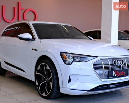 Белый Ауди E-Tron, объемом двигателя 0 л и пробегом 46 тыс. км за 31900 $, фото 6 на Automoto.ua