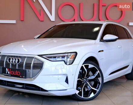 Белый Ауди E-Tron, объемом двигателя 0 л и пробегом 46 тыс. км за 31900 $, фото 15 на Automoto.ua