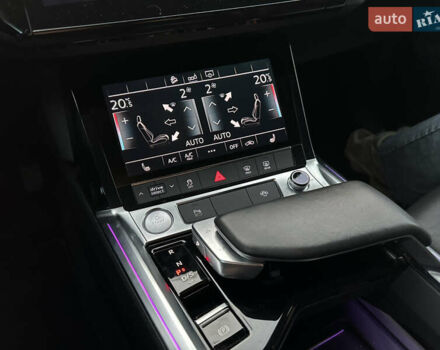 Білий Ауді E-Tron, об'ємом двигуна 0 л та пробігом 88 тис. км за 27500 $, фото 27 на Automoto.ua