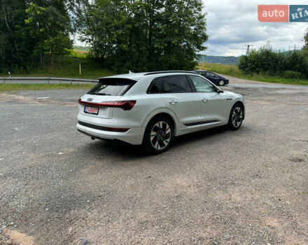 Белый Ауди E-Tron, объемом двигателя 0 л и пробегом 150 тыс. км за 32000 $, фото 3 на Automoto.ua