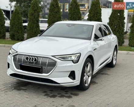 Белый Ауди E-Tron, объемом двигателя 0 л и пробегом 116 тыс. км за 27900 $, фото 1 на Automoto.ua