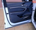 Белый Ауди E-Tron, объемом двигателя 0 л и пробегом 46 тыс. км за 31900 $, фото 45 на Automoto.ua