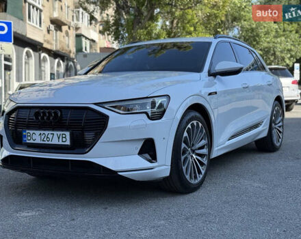 Білий Ауді E-Tron, об'ємом двигуна 0 л та пробігом 80 тис. км за 31400 $, фото 5 на Automoto.ua