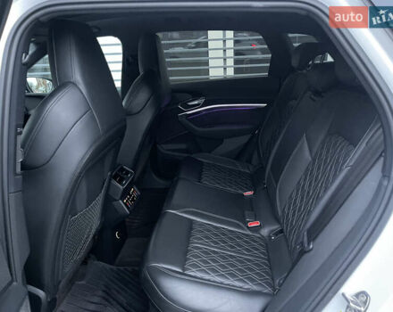 Білий Ауді E-Tron, об'ємом двигуна 0 л та пробігом 83 тис. км за 35000 $, фото 43 на Automoto.ua
