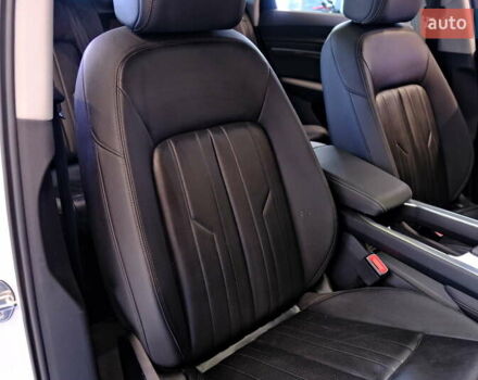 Белый Ауди E-Tron, объемом двигателя 0 л и пробегом 46 тыс. км за 31900 $, фото 60 на Automoto.ua