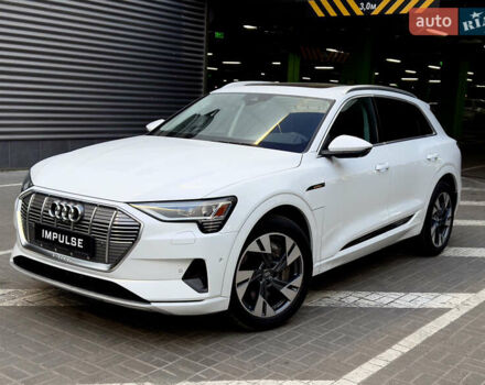 Белый Ауди E-Tron, объемом двигателя 0 л и пробегом 42 тыс. км за 33700 $, фото 6 на Automoto.ua