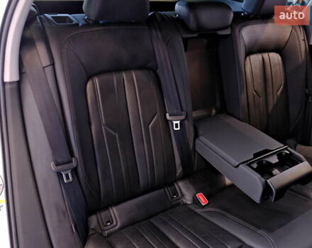 Белый Ауди E-Tron, объемом двигателя 0 л и пробегом 46 тыс. км за 31900 $, фото 56 на Automoto.ua