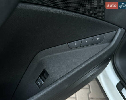 Білий Ауді E-Tron, об'ємом двигуна 0 л та пробігом 88 тис. км за 27500 $, фото 32 на Automoto.ua