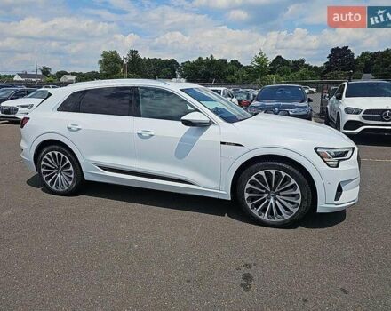 Белый Ауди E-Tron, объемом двигателя 0 л и пробегом 71 тыс. км за 22000 $, фото 1 на Automoto.ua